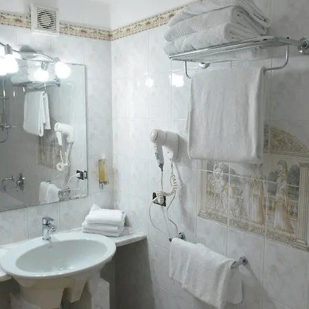 Hotell San Felice 4*